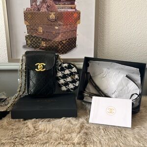 CHANEL BEAUTY Novelty Shoulder Bag Smartphone crossbody Pouch and Coin purse.